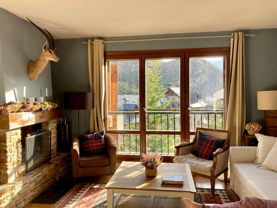 Elegante Apartamento En Escarrilla Con Vistas Al Valle Bagian luar foto